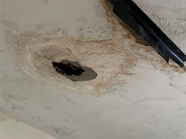 1040 NW 28th Ave, Miami, FL 33125