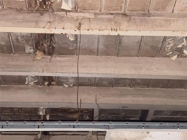 1040 NW 28th Ave, Miami, FL 33125