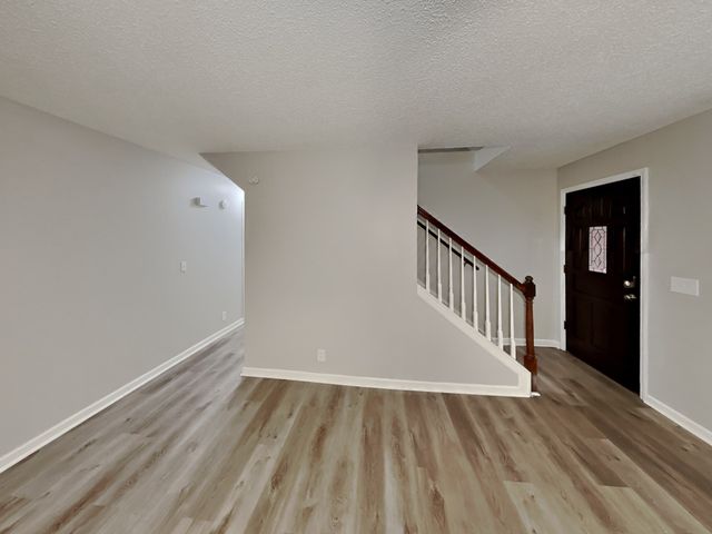 730 Brushy Ridge Dr, La Vergne, TN 37086