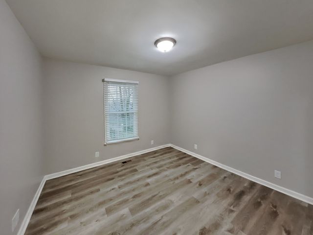 730 Brushy Ridge Dr, La Vergne, TN 37086