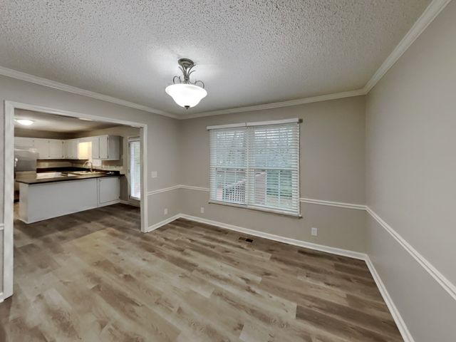 730 Brushy Ridge Dr, La Vergne, TN 37086