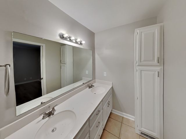 730 Brushy Ridge Dr, La Vergne, TN 37086