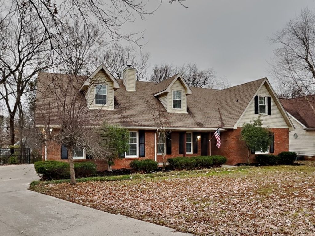 730 Brushy Ridge Dr, La Vergne, TN 37086