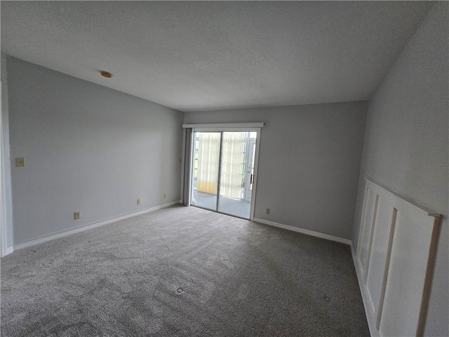 36 Pine Arbor Lane 102, Vero Beach, FL 32962