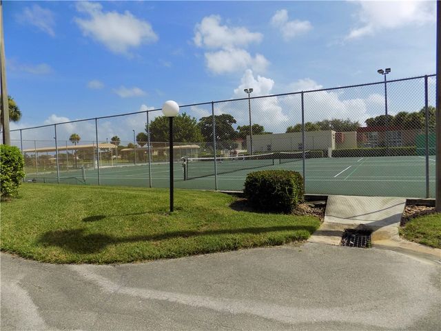 36 Pine Arbor Lane 102, Vero Beach, FL 32962