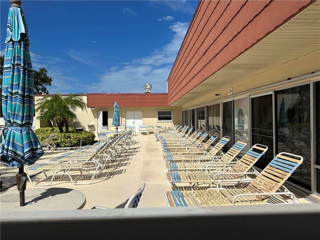 36 Pine Arbor Lane 102, Vero Beach, FL 32962