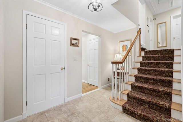 372 Fort Hill Road, Scarsdale, NY 10583