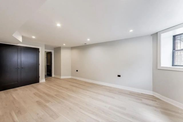 1311 N Rockwell Street 1, Chicago, IL 60622