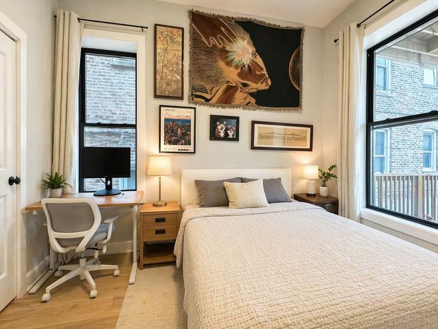 1311 N Rockwell Street 1, Chicago, IL 60622