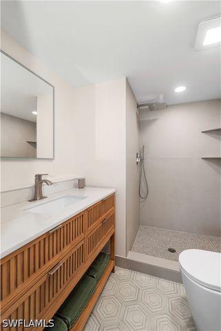 501 Forest Lakes BLVD 111, Naples, FL 34105