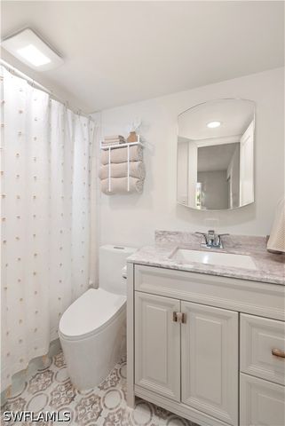 501 Forest Lakes BLVD 111, Naples, FL 34105