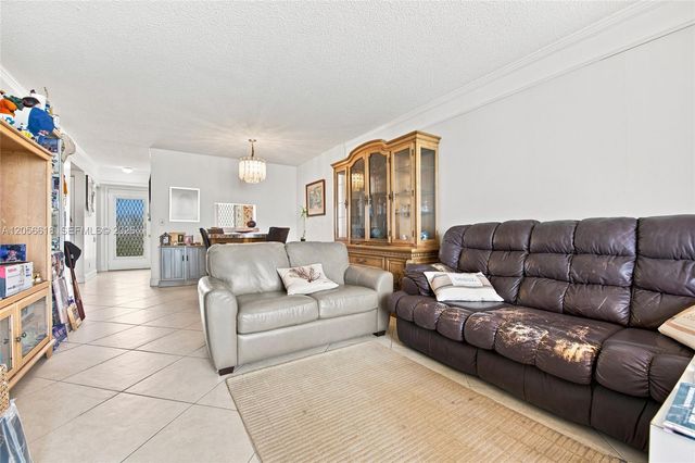 1025 SE 2nd Avenue 406, Dania Beach, FL 33004