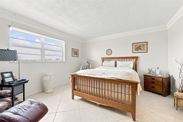 1025 SE 2nd Avenue 406, Dania Beach, FL 33004