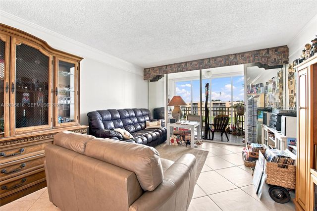 1025 SE 2nd Avenue 406, Dania Beach, FL 33004