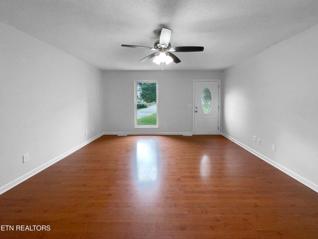 322 Chatuga Lane, Loudon, TN 37774