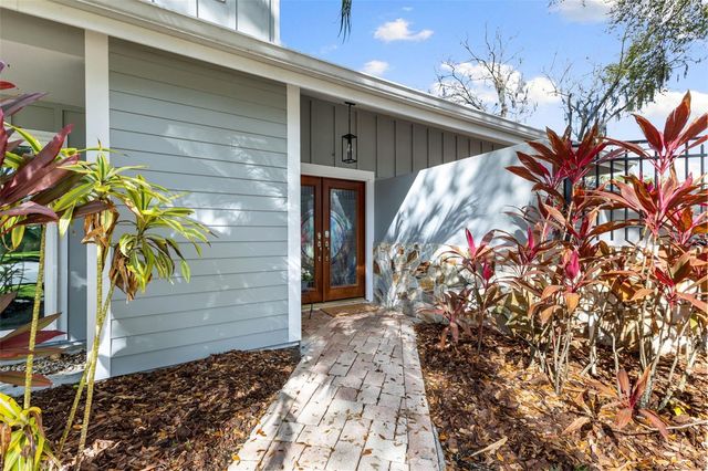 4009 PRIORY CIRCLE, Tampa, FL 33618