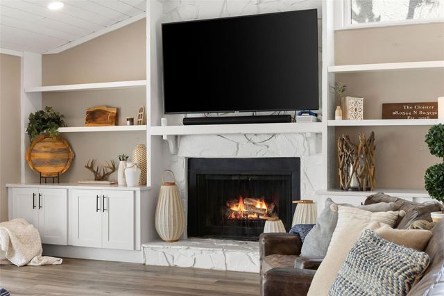 4009 PRIORY CIRCLE, Tampa, FL 33618