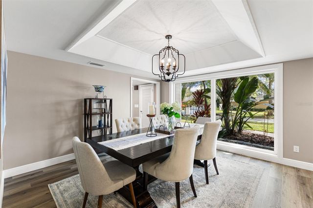 4009 PRIORY CIRCLE, Tampa, FL 33618