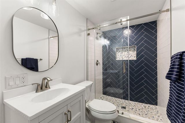 4009 PRIORY CIRCLE, Tampa, FL 33618