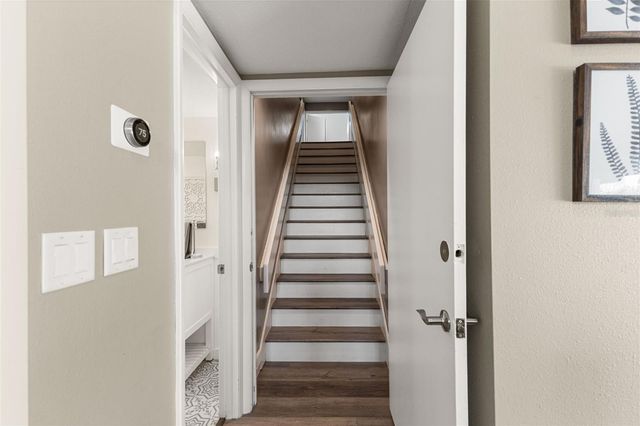 4009 PRIORY CIRCLE, Tampa, FL 33618