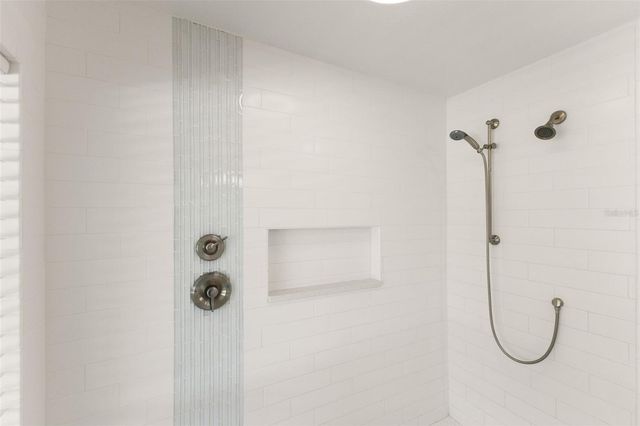 4009 PRIORY CIRCLE, Tampa, FL 33618