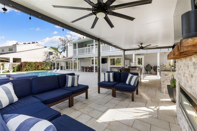 4009 PRIORY CIRCLE, Tampa, FL 33618