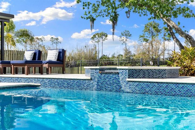 4009 PRIORY CIRCLE, Tampa, FL 33618