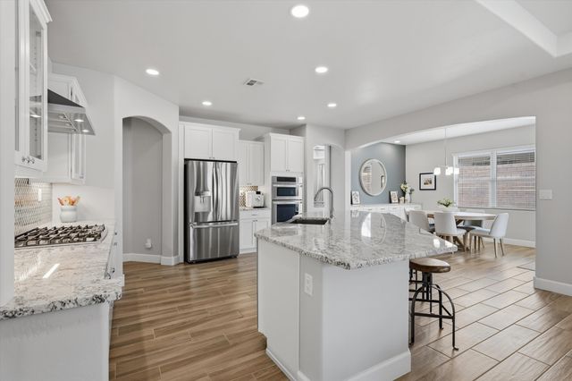 4025 Windy Road NE, Rio Rancho, NM 87144