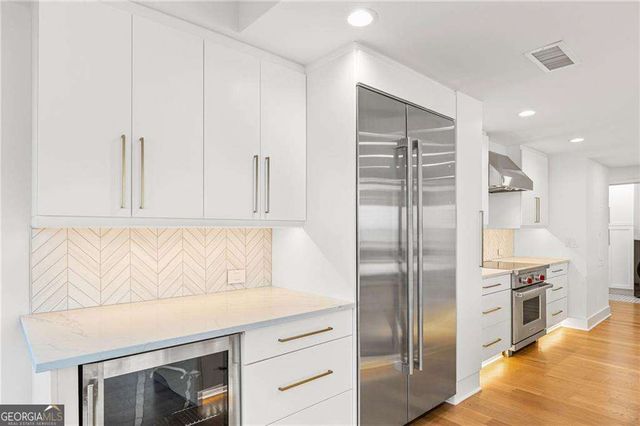 3481 Lakeside Drive NE P206, Atlanta, GA 30326