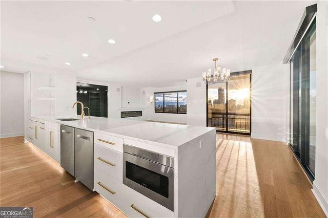 3481 Lakeside Drive NE P206, Atlanta, GA 30326