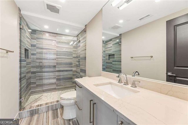 3481 Lakeside Drive NE P206, Atlanta, GA 30326