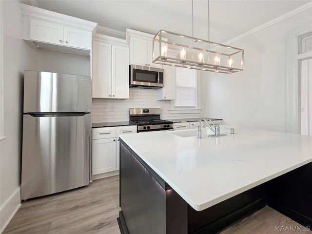 445 Earl Place, Montgomery, AL 36104