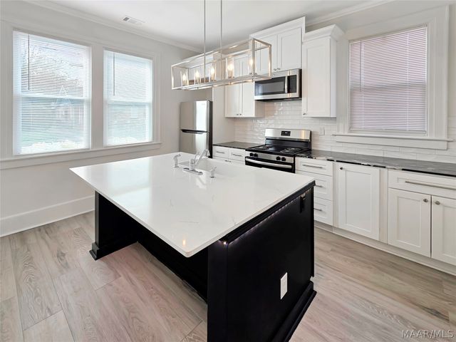 445 Earl Place, Montgomery, AL 36104