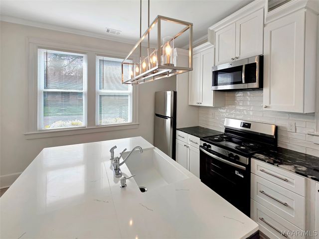 445 Earl Place, Montgomery, AL 36104