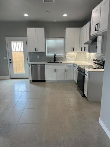 13 785 Caliente Drive, Desert Hot Springs, CA 92240