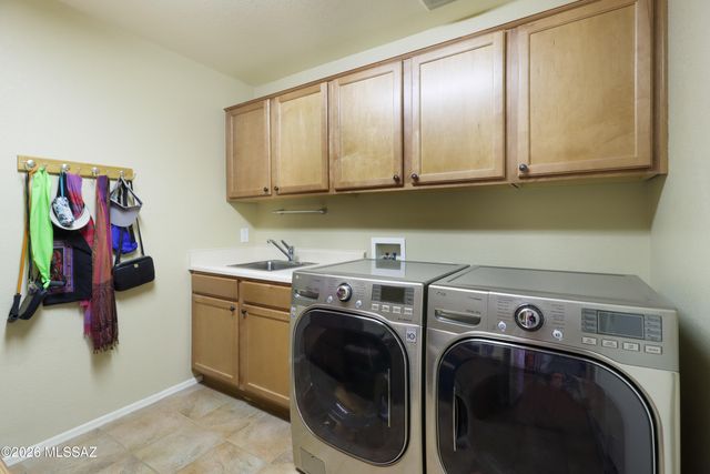 2328 E Desert Pueblo Pass, Green Valley, AZ 85614