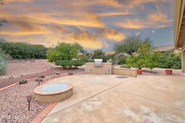 2328 E Desert Pueblo Pass, Green Valley, AZ 85614