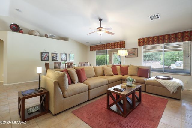 2328 E Desert Pueblo Pass, Green Valley, AZ 85614