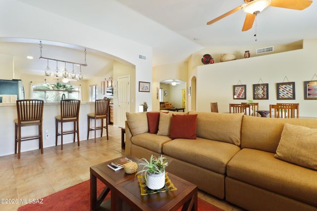 2328 E Desert Pueblo Pass, Green Valley, AZ 85614