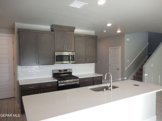 2245 ROCKY TERRACE Place, El Paso, TX 79911