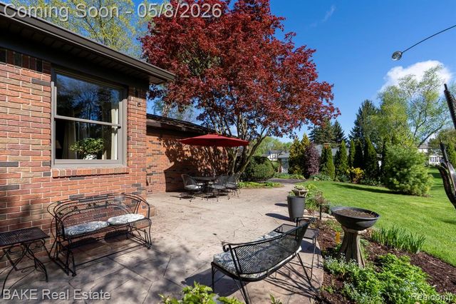 12910 Drury Lane, Plymouth, MI 48170