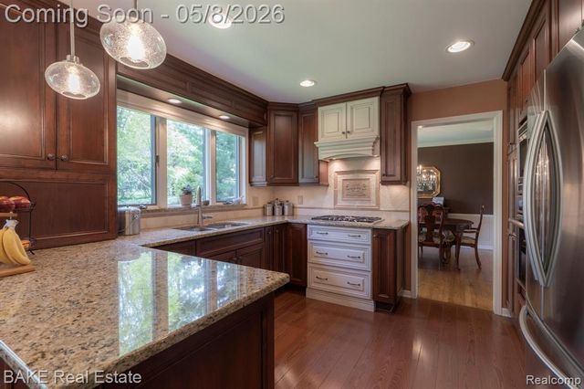 12910 Drury Lane, Plymouth, MI 48170