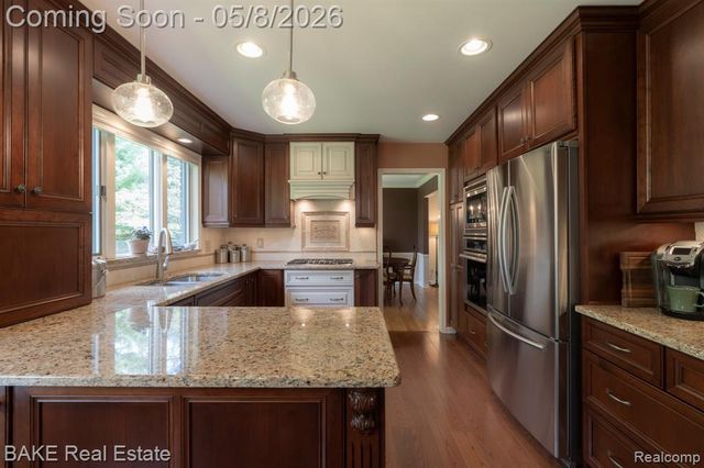 12910 Drury Lane, Plymouth, MI 48170