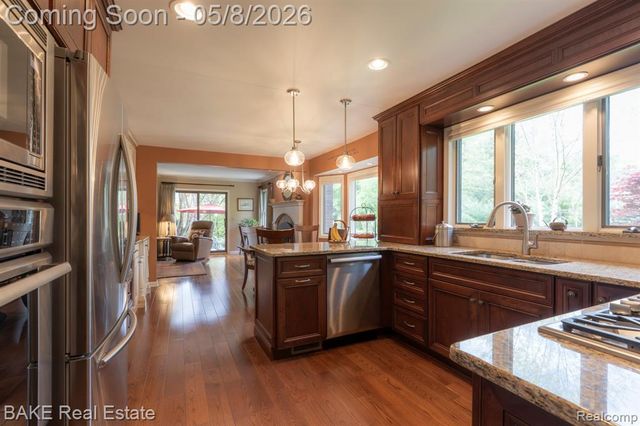 12910 Drury Lane, Plymouth, MI 48170