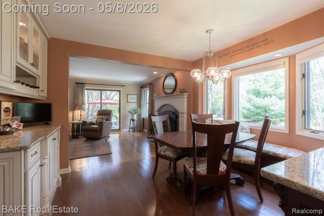 12910 Drury Lane, Plymouth, MI 48170