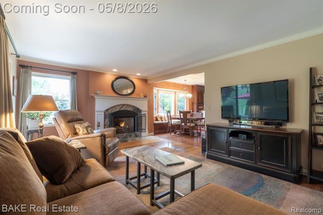 12910 Drury Lane, Plymouth, MI 48170