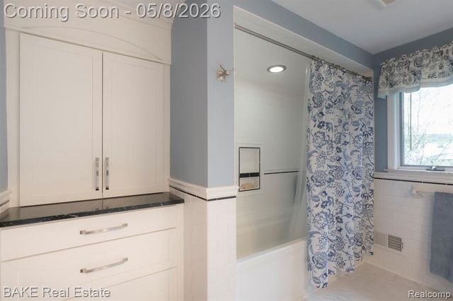 12910 Drury Lane, Plymouth, MI 48170