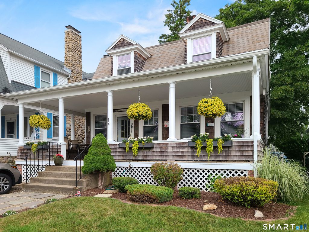 12 Elliott Avenue, New London, CT 06320