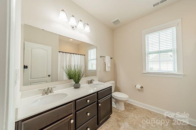 2762 Red Maple Lane, Harrisburg, NC 28075