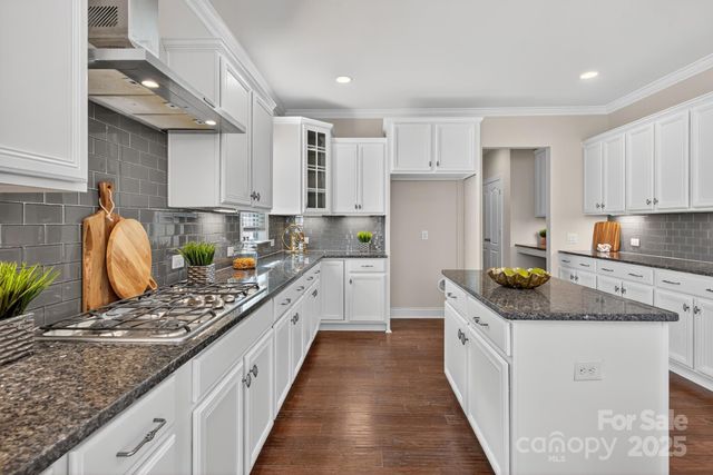 2762 Red Maple Lane, Harrisburg, NC 28075